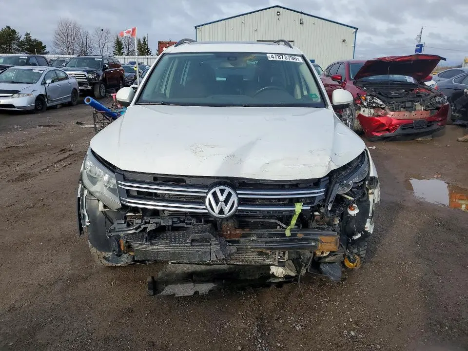 2016 VOLKSWAGEN TIGUAN   