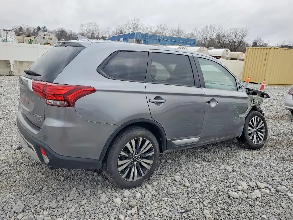 2019 MITSUBISHI OUTLANDER SE  