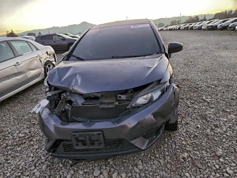2015 HONDA FIT LX  