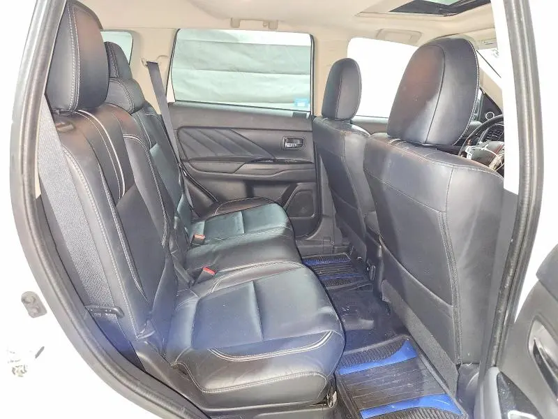 2018 MITSUBISHI OUTLANDER SE  