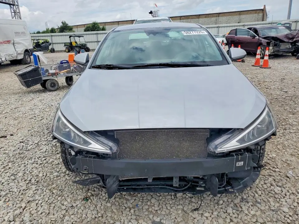 2020 HYUNDAI ELANTRA SE  