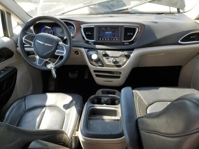 2020 CHRYSLER VOYAGER LXI