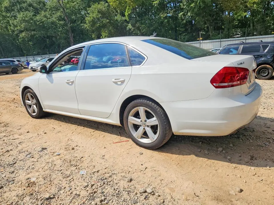 2013 VOLKSWAGEN PASSAT SE  