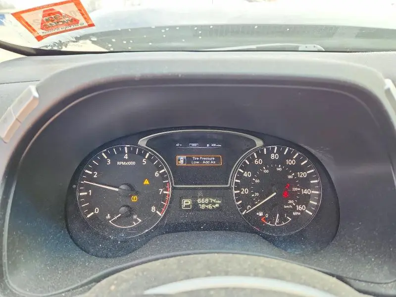2015 NISSAN PATHFINDER SV  