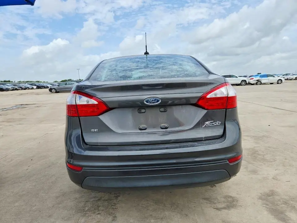 2017 FORD FIESTA SE  