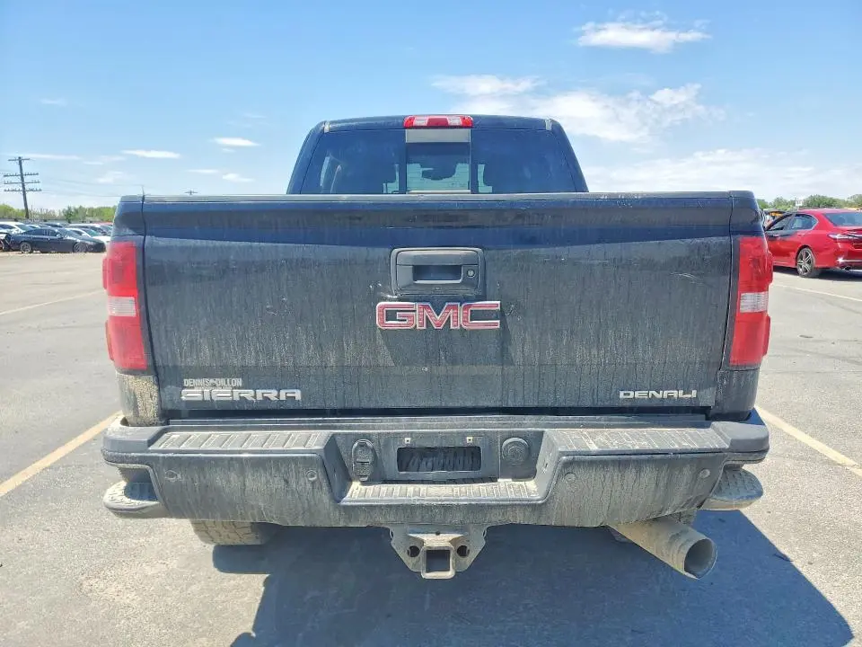 2017 GMC SIERRA K2500 DENALI  