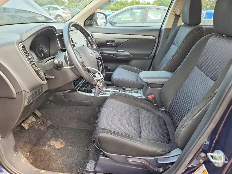 2017 MITSUBISHI OUTLANDER SE  