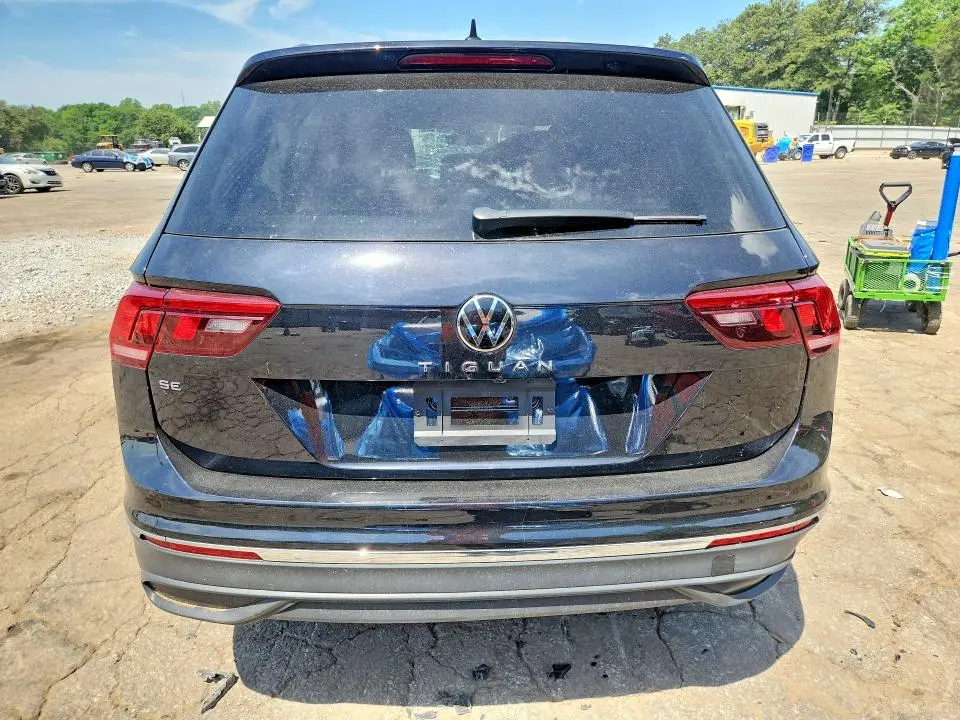 2024 VOLKSWAGEN TIGUAN SE  