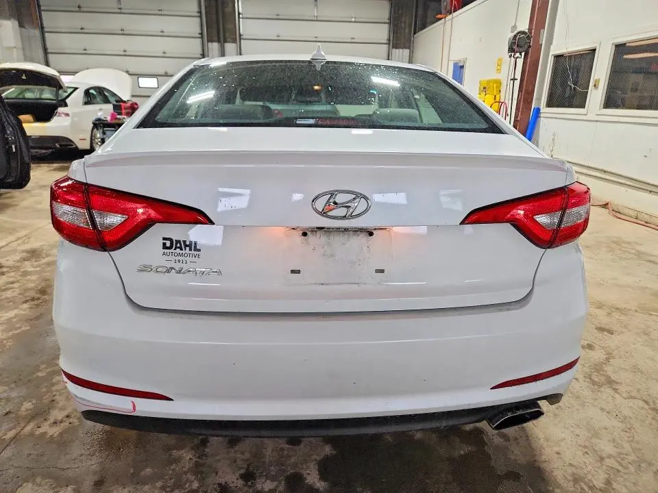 2017 HYUNDAI SONATA SE  