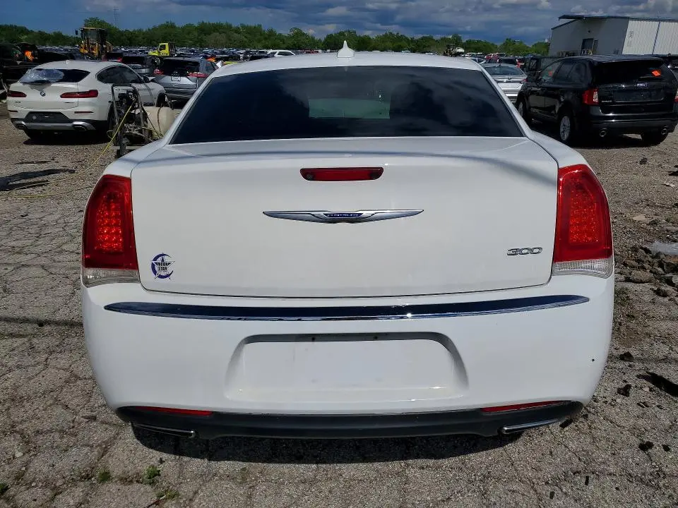 2018 CHRYSLER 300 TOURING  