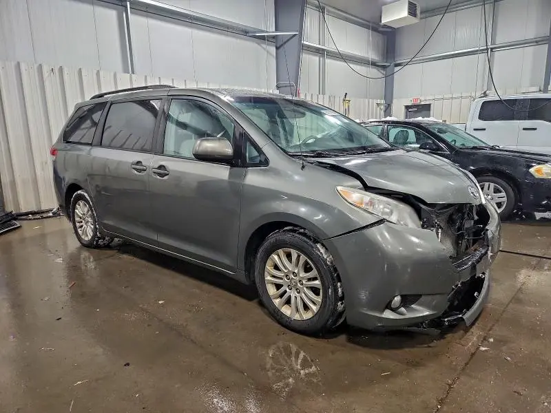 2012 TOYOTA SIENNA XLE 8-PASSENGER  