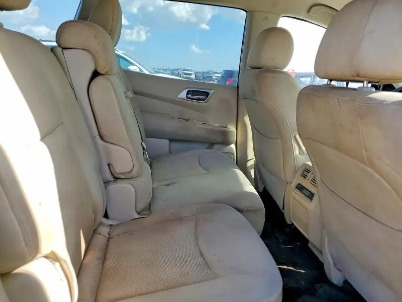 2017 NISSAN PATHFINDER SV  