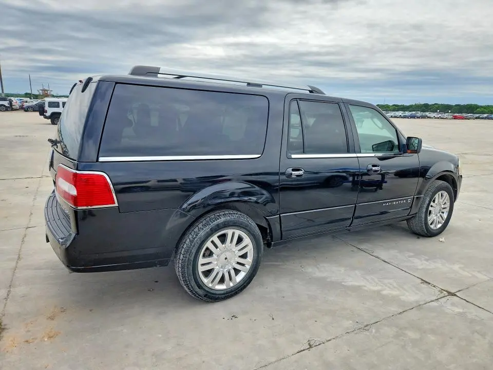 2011 LINCOLN NAVIGATOR L  