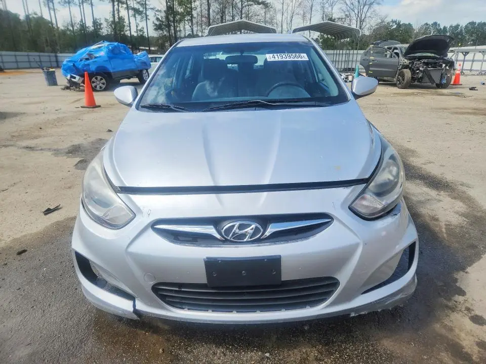 2013 HYUNDAI ACCENT GLS  