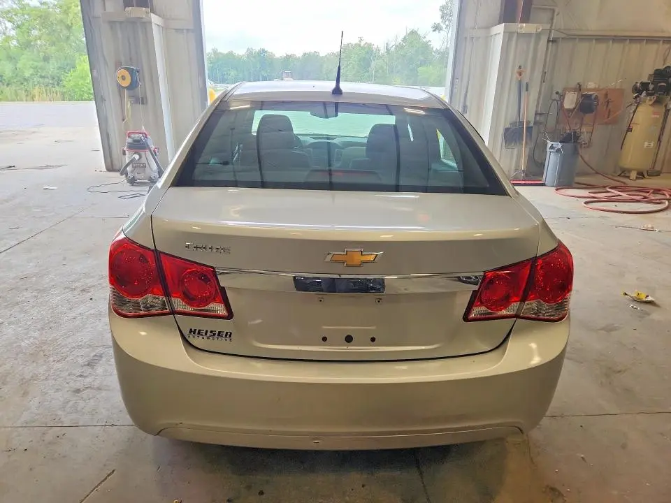 2013 CHEVROLET CRUZE LS  