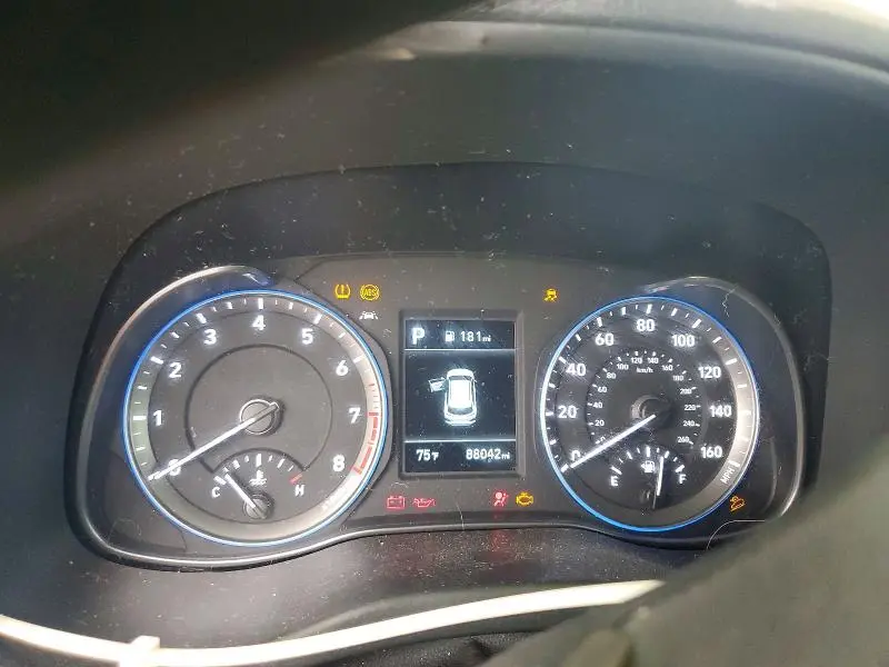 2021 HYUNDAI KONA SE  
