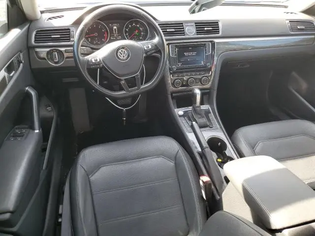 2016 VOLKSWAGEN PASSAT SE