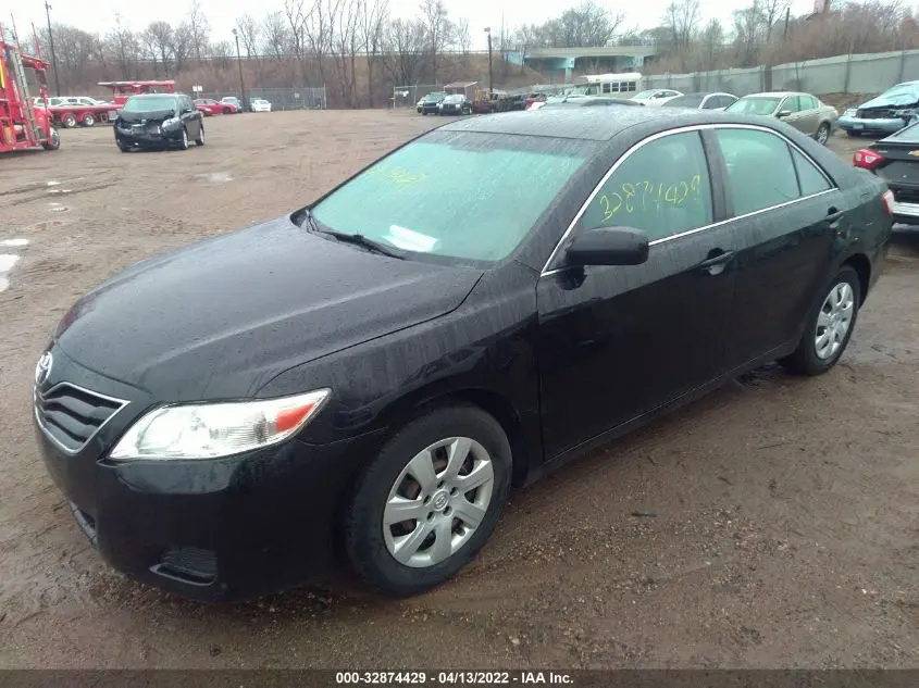 2011 TOYOTA CAMRY 