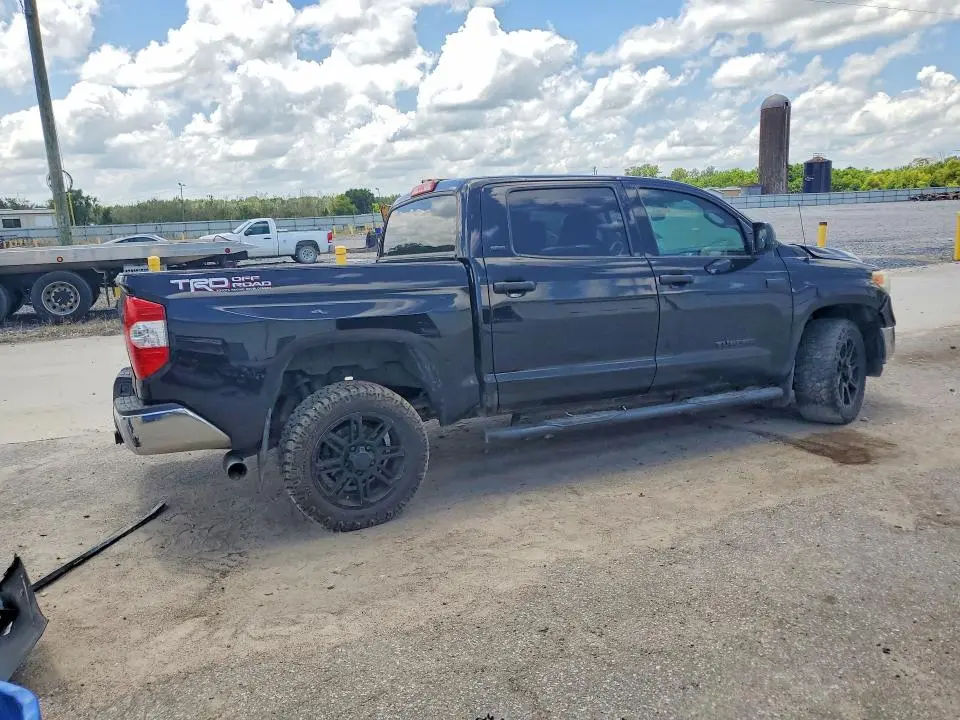2017 TOYOTA TUNDRA SR5  