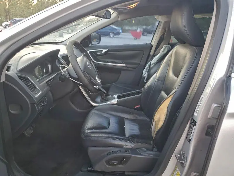 2015 VOLVO XC60 T5 PREMIER  