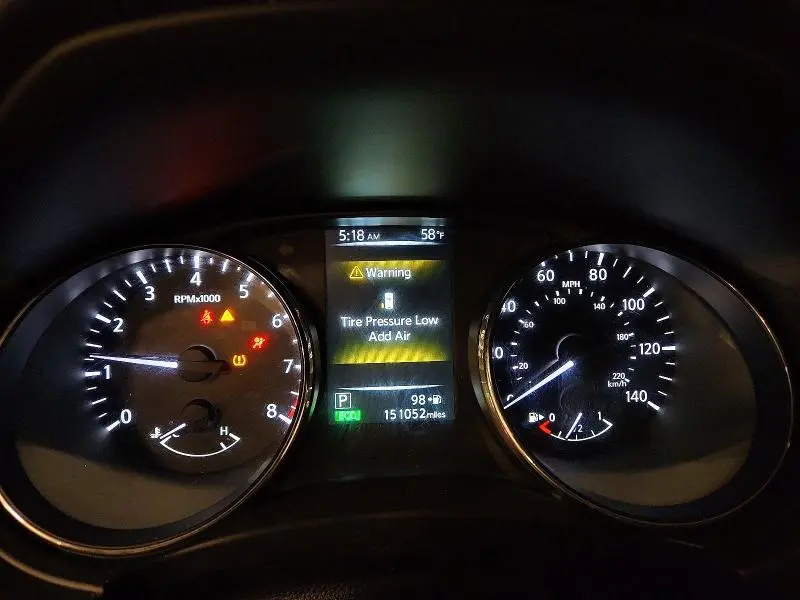 2017 NISSAN ROGUE SV  