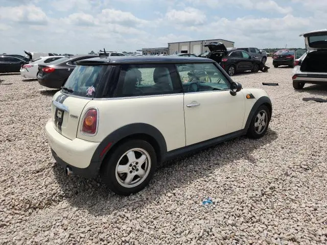 2010 MINI COOPER   