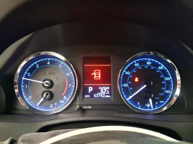 2019 TOYOTA COROLLA LE  