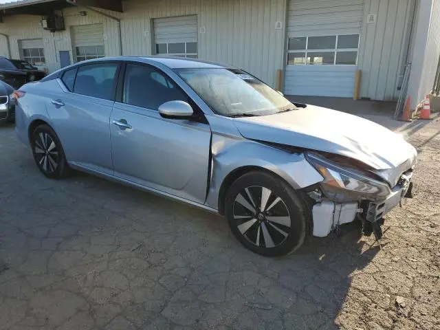 2021 NISSAN ALTIMA SV  