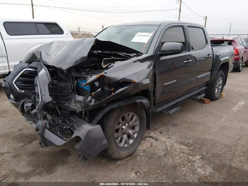 2019 TOYOTA TACOMA SR5 V6