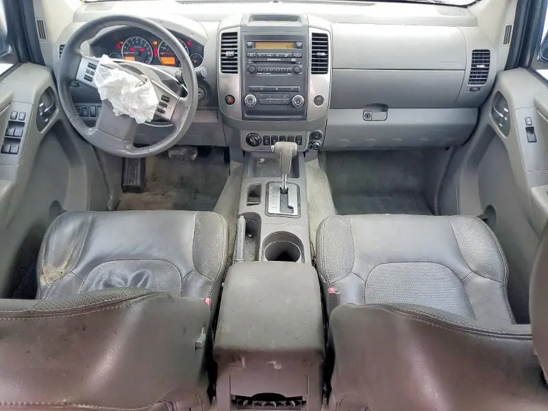 2011 NISSAN FRONTIER S  