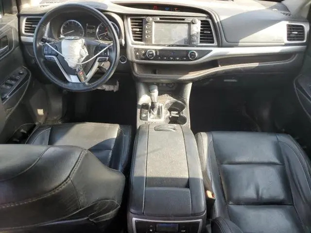 2018 TOYOTA HIGHLANDER SE  
