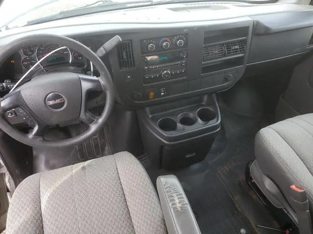 2010 GMC SAVANA G2500  