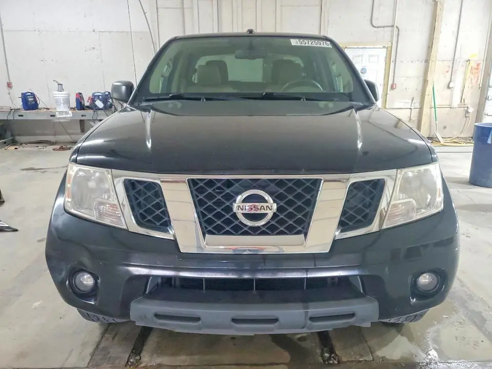 2013 NISSAN FRONTIER S  
