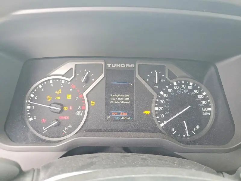 2024 TOYOTA TUNDRA SR5  
