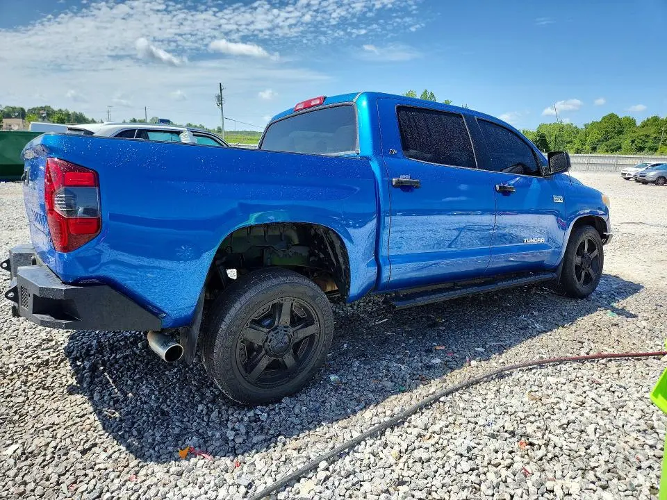 2016 TOYOTA TUNDRA CREWMAX SR5  