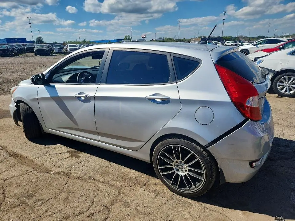 2012 HYUNDAI ACCENT GS  