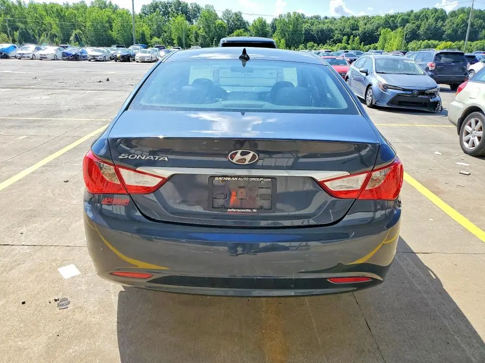 2011 HYUNDAI SONATA GLS  