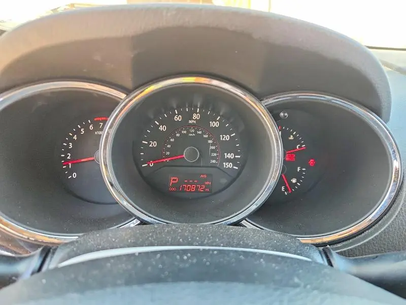 2011 KIA SORENTO LX  