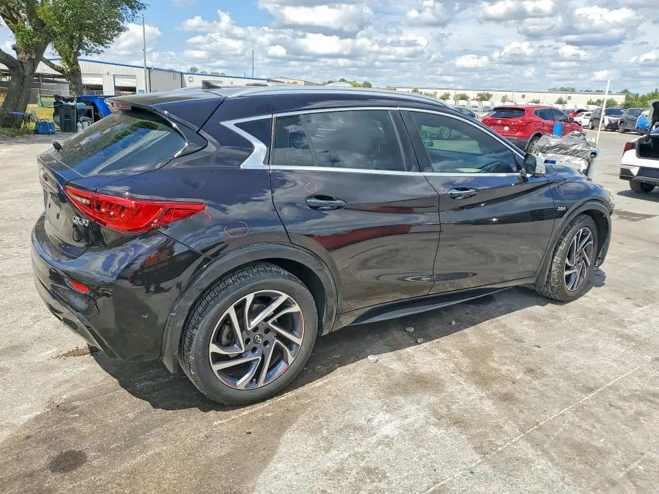 2018 INFINITI QX30 PREMIUM  
