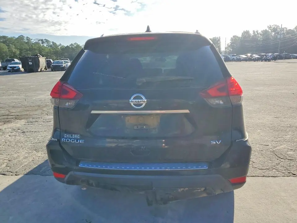 2017 NISSAN ROGUE SV  