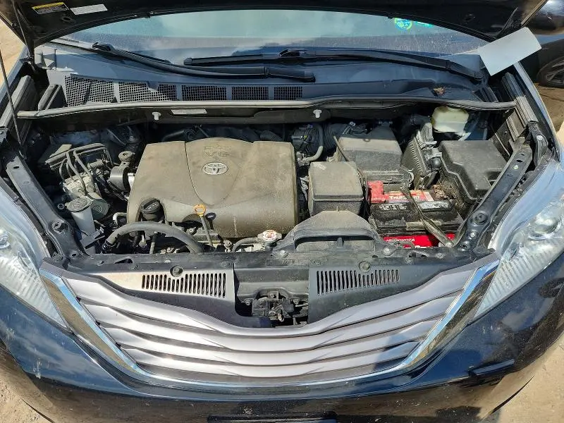 2017 TOYOTA SIENNA XLE 7-PASSENGER  