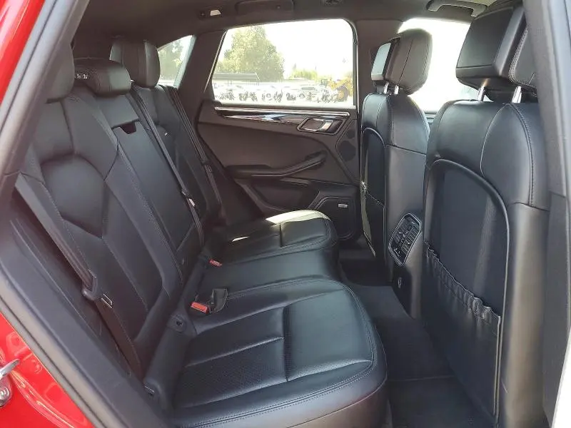 2017 PORSCHE MACAN   