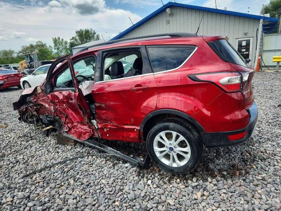 2017 FORD ESCAPE SE  
