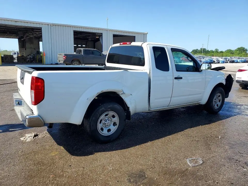 2013 NISSAN FRONTIER S  