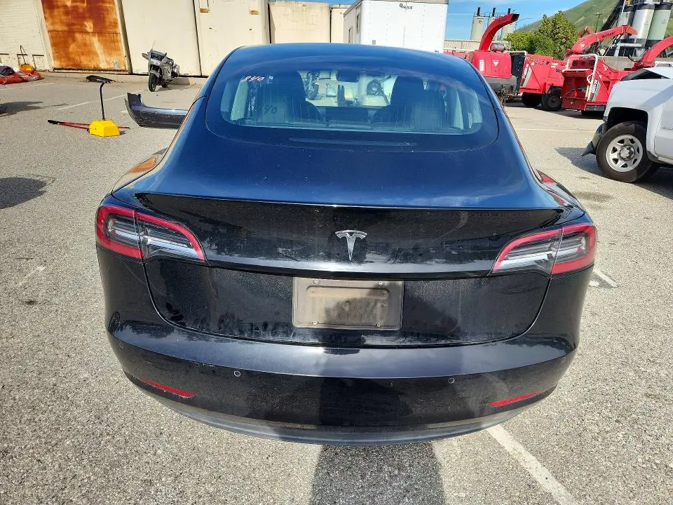 2018 TESLA MODEL 3   