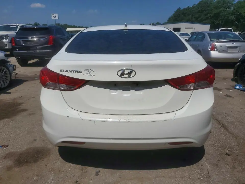 2013 HYUNDAI ELANTRA GLS  
