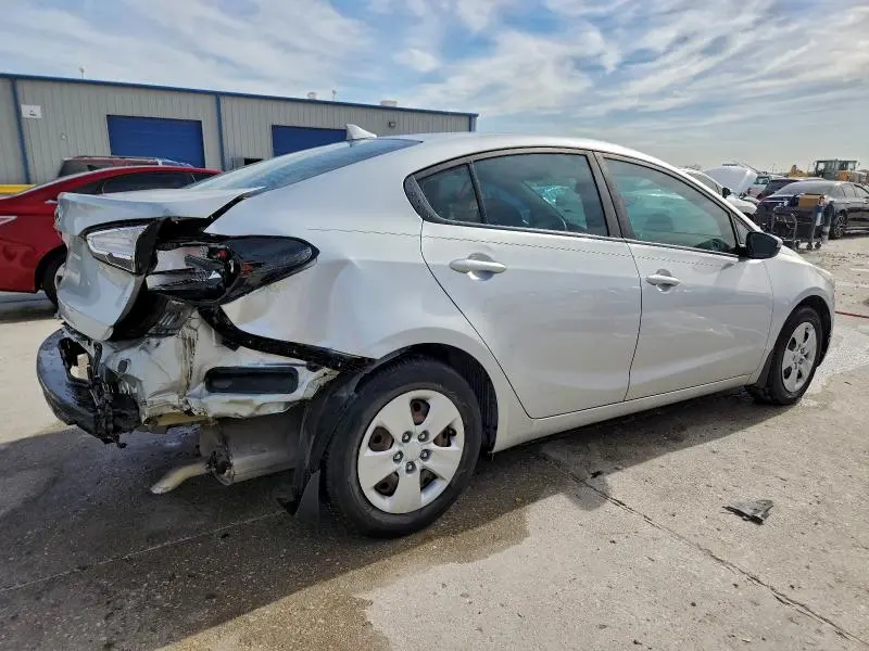 2017 KIA FORTE LX  