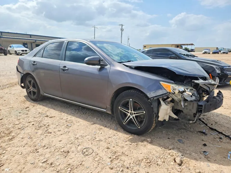 2014 TOYOTA CAMRY LE  