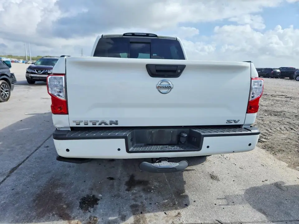 2020 NISSAN TITAN SV  