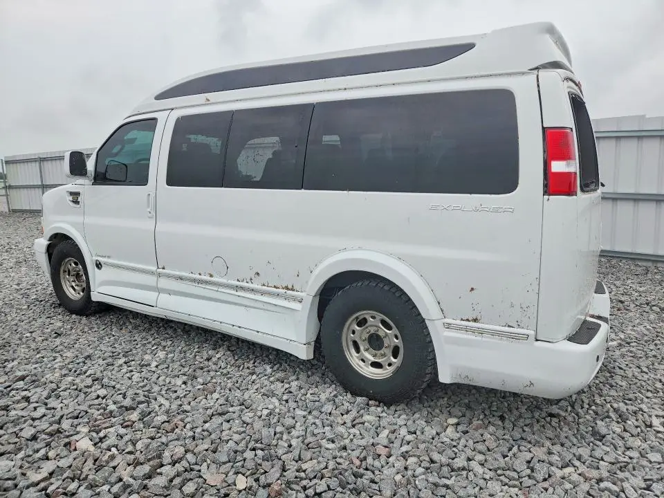 2017 GMC SAVANA   